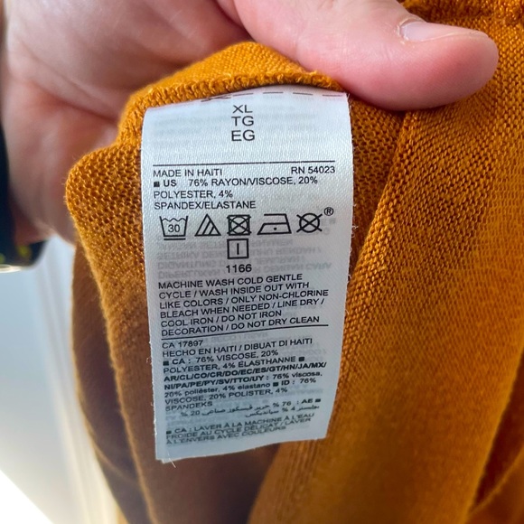 Old Navy Sweater - Picture 3 of 4